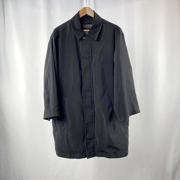 Jos.‎ A Banks All Season Water Resistant Trench Coat in Black Size Medium